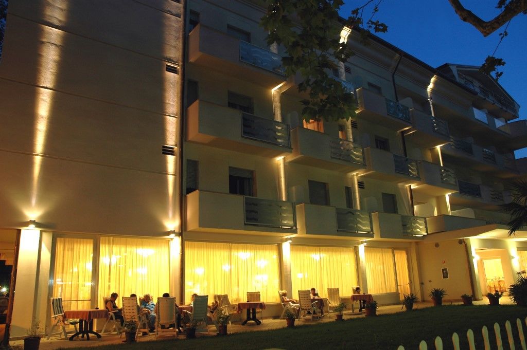 Hotel Roma Residenza Cervia Exterior foto